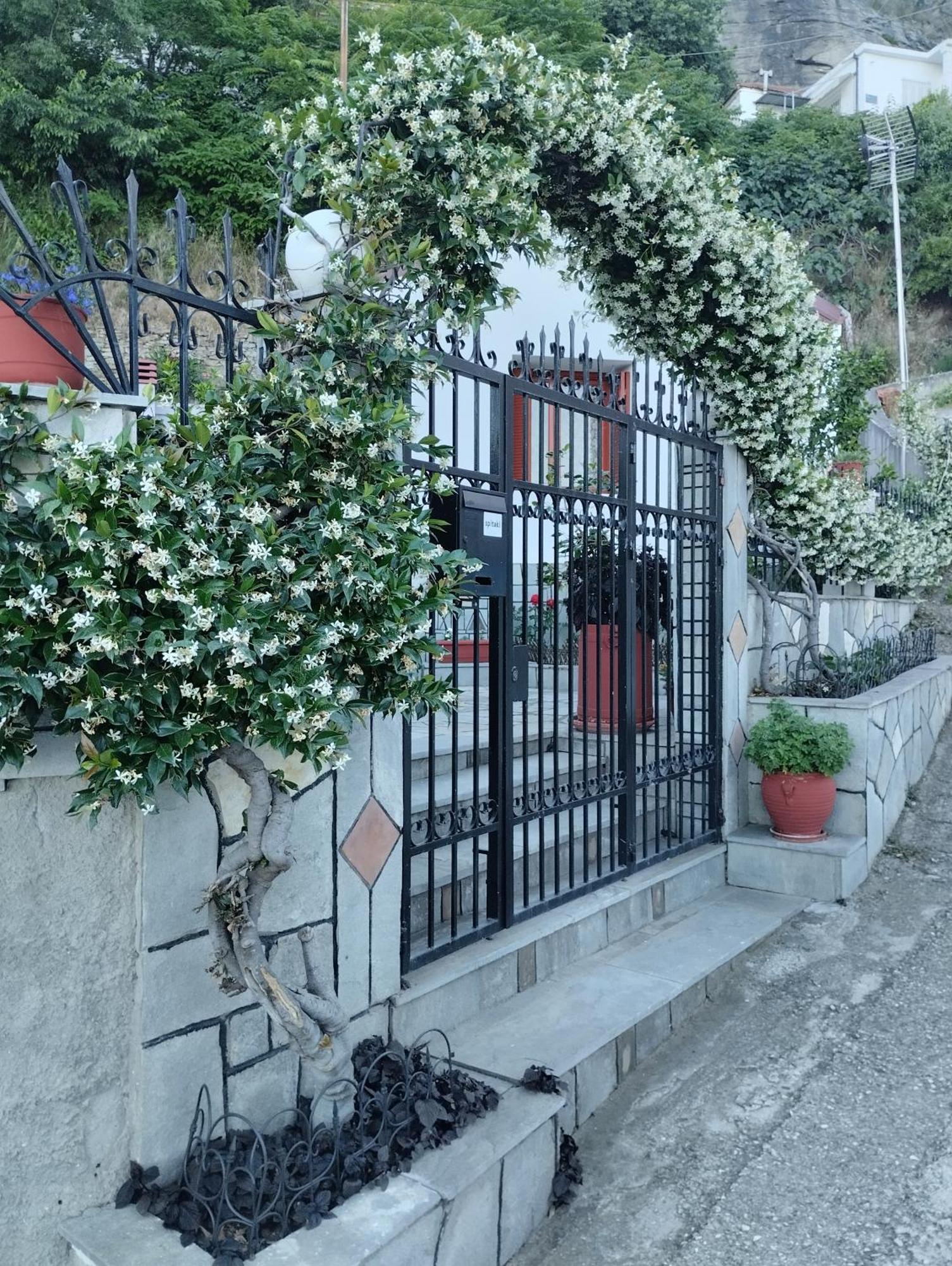 Spitaki Villa Кавала Екстериор снимка